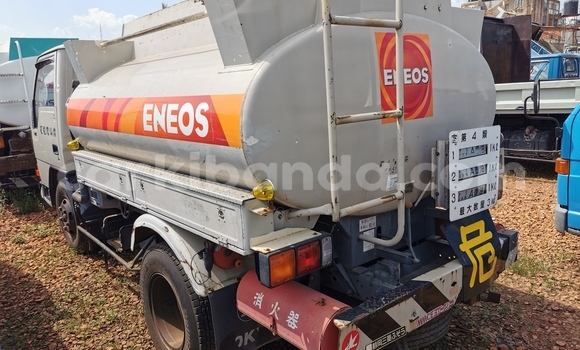 Buy Import Mitsubishi Van White Truck in Kampala in Uganda Buy Import Mitsubishi Van White Truck in Kampala in Uganda