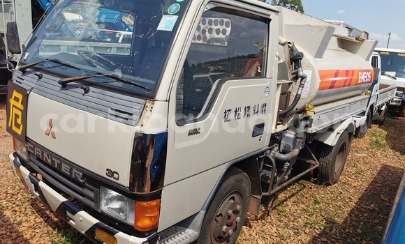 Buy Import Mitsubishi Van White Truck in Kampala in Uganda Buy Import Mitsubishi Van White Truck in Kampala in Uganda