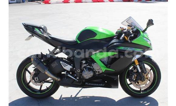 Gura Yakoze Kawasaki Ninja Green Bike i Kampala mu Uganda Gura Yakoze Kawasaki Ninja Green Bike i Kampala mu Uganda