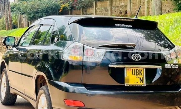Gura Yakoze Toyota Harrier Black Imodoka i Busembatia mu Eastern Gura Yakoze Toyota Harrier Black Imodoka i Busembatia mu Eastern