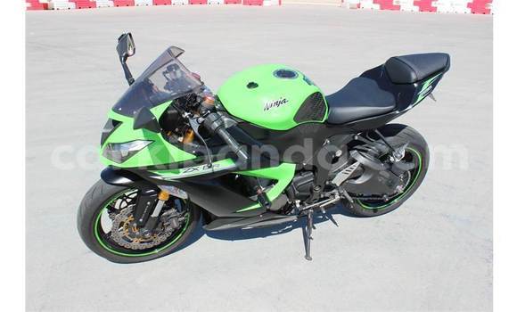 Gura Yakoze Kawasaki Ninja Green Bike i Kampala mu Uganda Gura Yakoze Kawasaki Ninja Green Bike i Kampala mu Uganda