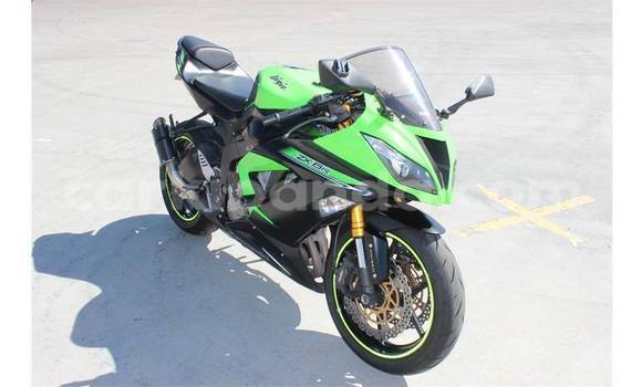 Gura Yakoze Kawasaki Ninja Green Bike i Kampala mu Uganda Gura Yakoze Kawasaki Ninja Green Bike i Kampala mu Uganda