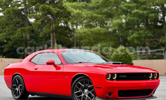 Acheter Occasion Voiture Dodge Challenger Rouge à Kampala, Ouganda Acheter Occasion Voiture Dodge Challenger Rouge à Kampala, Ouganda