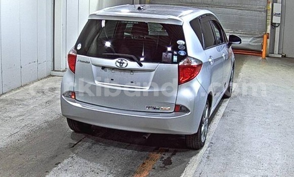 Nunua Imported Toyota Ractis Fedha Gari ndani ya Kampala nchini Uganda Nunua Imported Toyota Ractis Fedha Gari ndani ya Kampala nchini Uganda