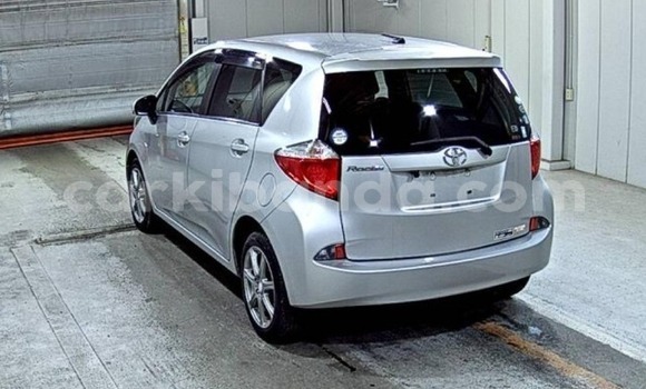 Nunua Imported Toyota Ractis Fedha Gari ndani ya Kampala nchini Uganda Nunua Imported Toyota Ractis Fedha Gari ndani ya Kampala nchini Uganda