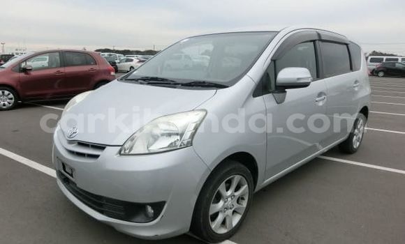 Nunua Imported Toyota Passo Sette Fedha Gari ndani ya Kampala nchini Uganda Nunua Imported Toyota Passo Sette Fedha Gari ndani ya Kampala nchini Uganda