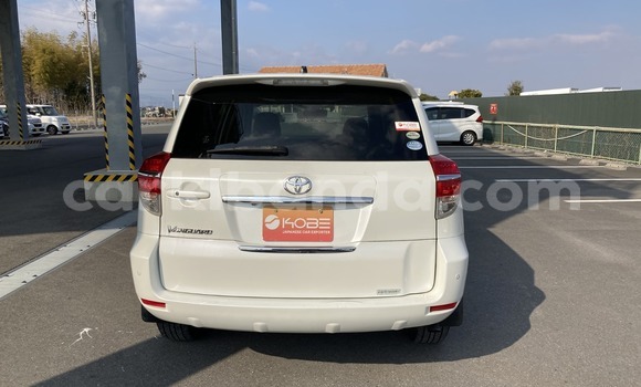 Nunua Mpya Toyota Vanguard Nyeupe Gari ndani ya Kampala nchini Uganda Nunua Mpya Toyota Vanguard Nyeupe Gari ndani ya Kampala nchini Uganda