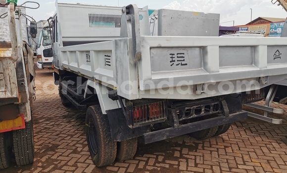 Buy Import Fuso Fighter White Truck in Kampala in Uganda Buy Import Fuso Fighter White Truck in Kampala in Uganda