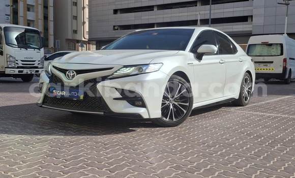 Buy Used Toyota Camry White Car in Kampala in Uganda Buy Used Toyota Camry White Car in Kampala in Uganda