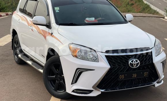 Buy Used Toyota RAV4 White Car in Kampala in Uganda