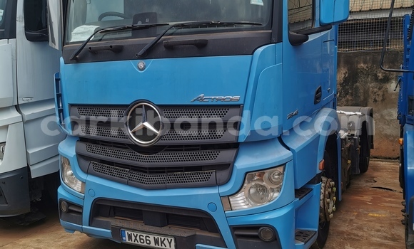 Buy Import Scania R420 Blue Truck in Kampala in Uganda Buy Import Scania R420 Blue Truck in Kampala in Uganda