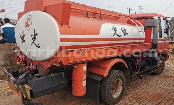 Acheter Import Utilitaire Fuso Fighter Rouge à Kampala, Ouganda