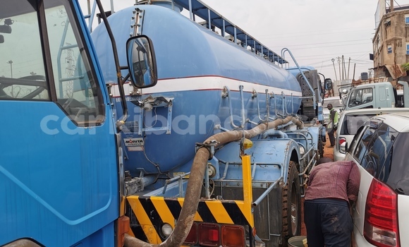 Buy Import Isuzu Bighorn Blue Truck in Kampala in Uganda Buy Import Isuzu Bighorn Blue Truck in Kampala in Uganda