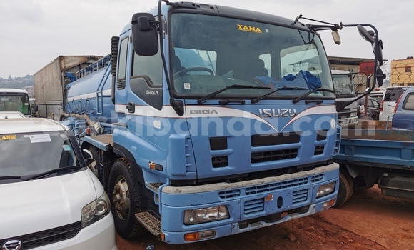 Buy Import Isuzu Bighorn Blue Truck in Kampala in Uganda Buy Import Isuzu Bighorn Blue Truck in Kampala in Uganda