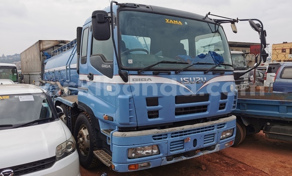 Buy Import Isuzu Bighorn Blue Truck in Kampala in Uganda Buy Import Isuzu Bighorn Blue Truck in Kampala in Uganda