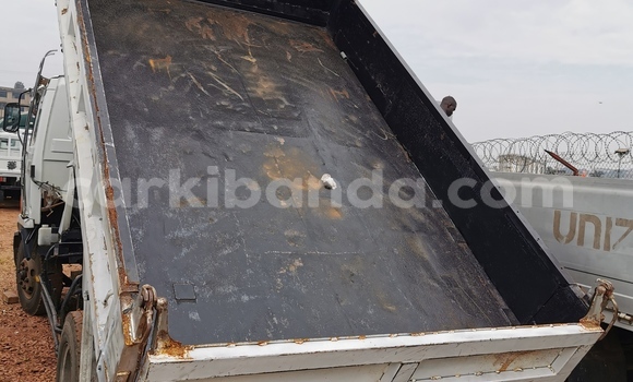 Buy Import Isuzu FTR 850 White Truck in Kampala in Uganda