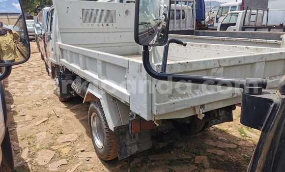 Buy Import Isuzu FTR 850 White Truck in Kampala in Uganda