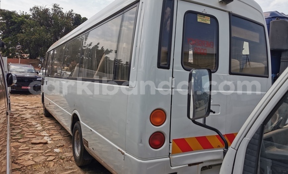 Buy Import Mitsubishi Van White Truck in Kampala in Uganda Buy Import Mitsubishi Van White Truck in Kampala in Uganda