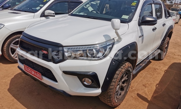 Buy Import Toyota Hilux White Car in Kampala in Uganda Buy Import Toyota Hilux White Car in Kampala in Uganda