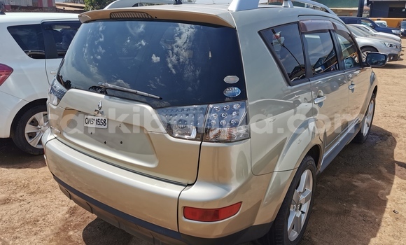 Acheter Import Voiture Mitsubishi Outlander Gris à Kampala, Ouganda Acheter Import Voiture Mitsubishi Outlander Gris à Kampala, Ouganda