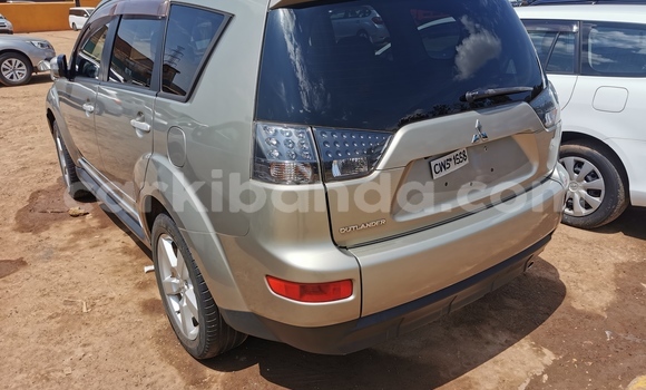 Acheter Import Voiture Mitsubishi Outlander Gris à Kampala, Ouganda Acheter Import Voiture Mitsubishi Outlander Gris à Kampala, Ouganda