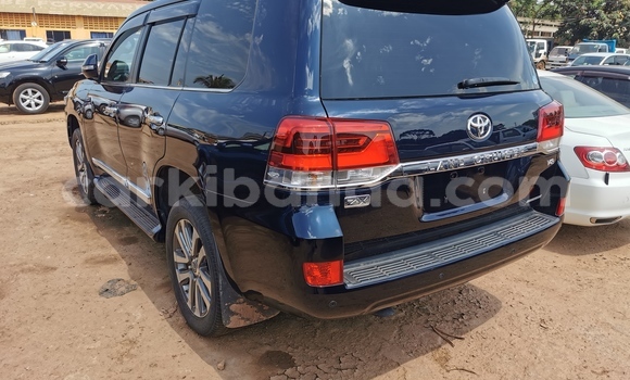 Buy Import Toyota Land Cruiser Black Car in Kampala in Uganda Buy Import Toyota Land Cruiser Black Car in Kampala in Uganda