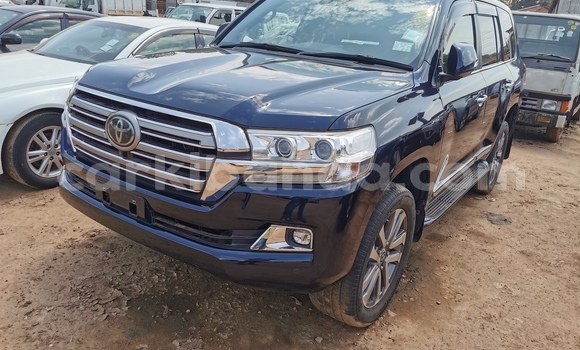 Buy Import Toyota Land Cruiser Black Car in Kampala in Uganda Buy Import Toyota Land Cruiser Black Car in Kampala in Uganda