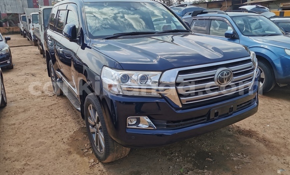 Buy Import Toyota Land Cruiser Black Car in Kampala in Uganda Buy Import Toyota Land Cruiser Black Car in Kampala in Uganda