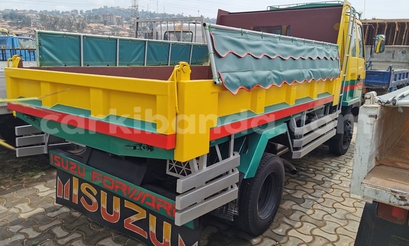 Acheter Import Utilitaire Isuzu FTR 850 Autre à Kampala, Ouganda