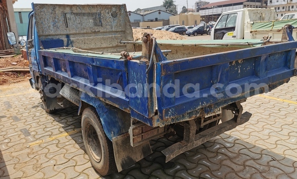 Buy Import Isuzu FTR 850 Blue Truck in Kampala in Uganda Buy Import Isuzu FTR 850 Blue Truck in Kampala in Uganda
