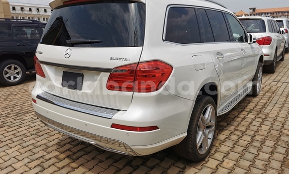 Buy Import Mercedes‒Benz ML–Class White Car in Kampala in Uganda