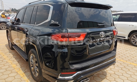 Buy New Toyota Land Cruiser Black Car in Kampala in Uganda Buy New Toyota Land Cruiser Black Car in Kampala in Uganda