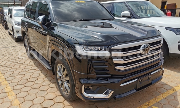 Buy New Toyota Land Cruiser Black Car in Kampala in Uganda Buy New Toyota Land Cruiser Black Car in Kampala in Uganda