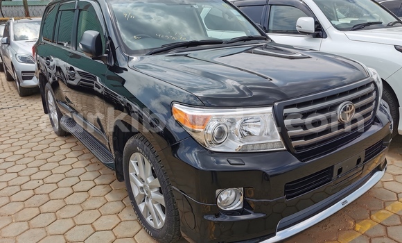 Buy Import Toyota Land Cruiser Black Car in Kampala in Uganda Buy Import Toyota Land Cruiser Black Car in Kampala in Uganda