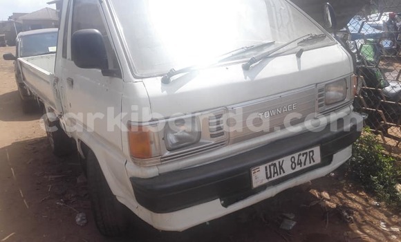 Buy Used Toyota Town Ace White Car in Kampala in Uganda Buy Used Toyota Town Ace White Car in Kampala in Uganda