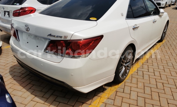 Buy Import Toyota Crown White Car in Kampala in Uganda
