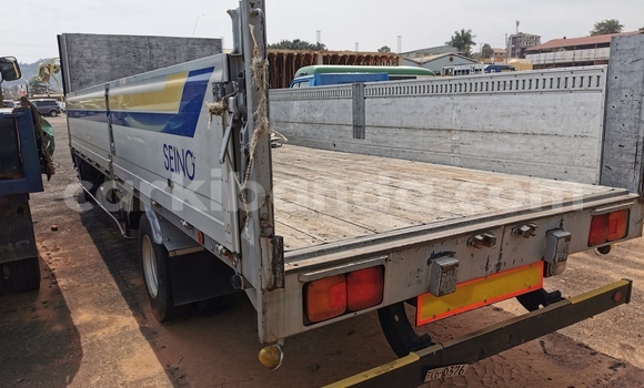 Buy Import Hino 300 Series Blue Truck in Kampala in Uganda Buy Import Hino 300 Series Blue Truck in Kampala in Uganda
