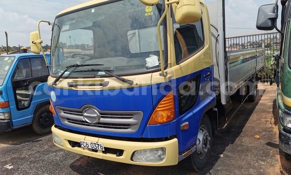 Buy Import Hino 300 Series Blue Truck in Kampala in Uganda Buy Import Hino 300 Series Blue Truck in Kampala in Uganda