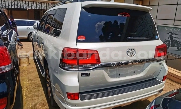 Buy Import Toyota Land Cruiser White Car in Kampala in Uganda