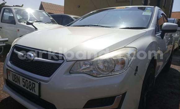 Gura Yakoze Subaru Impreza White Imodoka i Kampala mu Uganda Gura Yakoze Subaru Impreza White Imodoka i Kampala mu Uganda