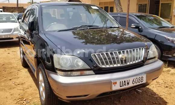 Acheter Occasion Voiture Toyota Harrier Noir à Kampala, Ouganda Acheter Occasion Voiture Toyota Harrier Noir à Kampala, Ouganda