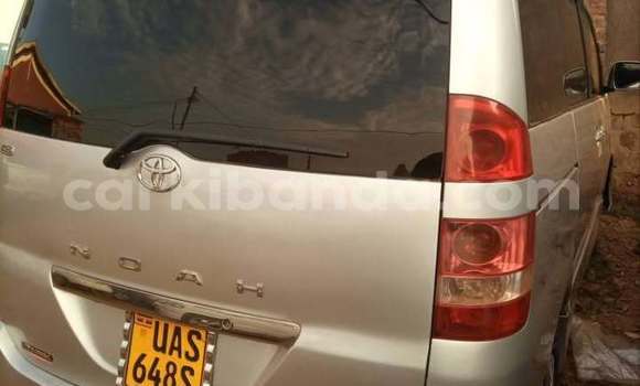 Acheter Occasion Voiture Toyota Noah Autre à Kampala, Ouganda Acheter Occasion Voiture Toyota Noah Autre à Kampala, Ouganda