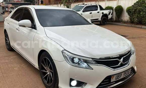 Gura Yakoze Toyota Mark X White Imodoka i Kampala mu Uganda Gura Yakoze Toyota Mark X White Imodoka i Kampala mu Uganda