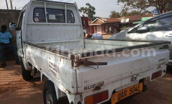 Acheter Occasion Voiture Suzuki Carry Blanc à Kampala, Ouganda Acheter Occasion Voiture Suzuki Carry Blanc à Kampala, Ouganda