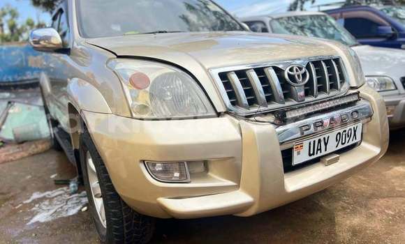 Gura Yakoze Toyota Prado Other Imodoka i Kampala mu Uganda Gura Yakoze Toyota Prado Other Imodoka i Kampala mu Uganda