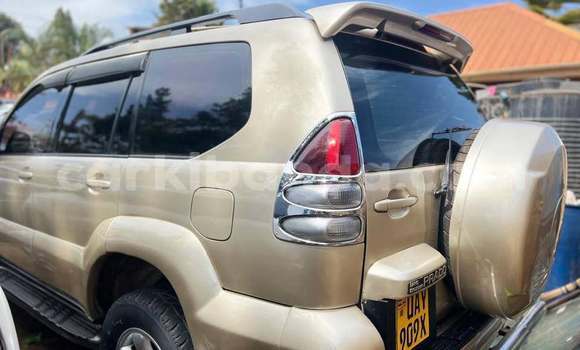 Gura Yakoze Toyota Prado Other Imodoka i Kampala mu Uganda Gura Yakoze Toyota Prado Other Imodoka i Kampala mu Uganda