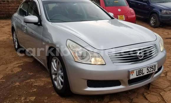 Gura Yakoze Nissan Skyline Other Imodoka i Kampala mu Uganda Gura Yakoze Nissan Skyline Other Imodoka i Kampala mu Uganda