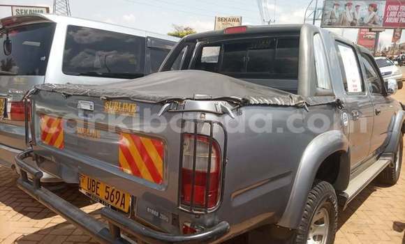 Gura Yakoze Toyota Hilux Other Imodoka i Kampala mu Uganda Gura Yakoze Toyota Hilux Other Imodoka i Kampala mu Uganda