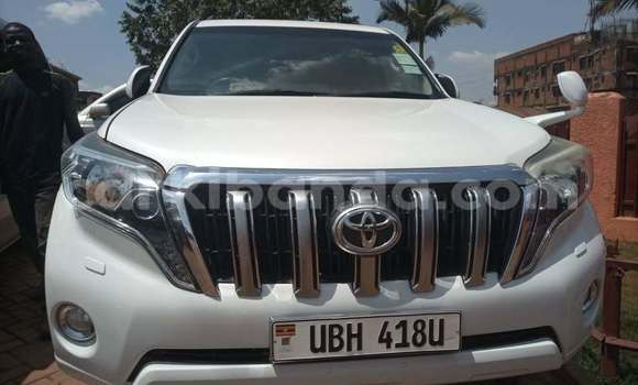 Gura Yakoze Toyota Land Cruiser Prado White Imodoka i Kampala mu Uganda Gura Yakoze Toyota Land Cruiser Prado White Imodoka i Kampala mu Uganda