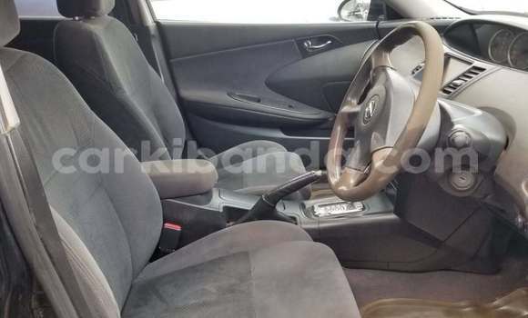 Gura Yakoze Nissan Primera Black Imodoka i Kampala mu Uganda Gura Yakoze Nissan Primera Black Imodoka i Kampala mu Uganda